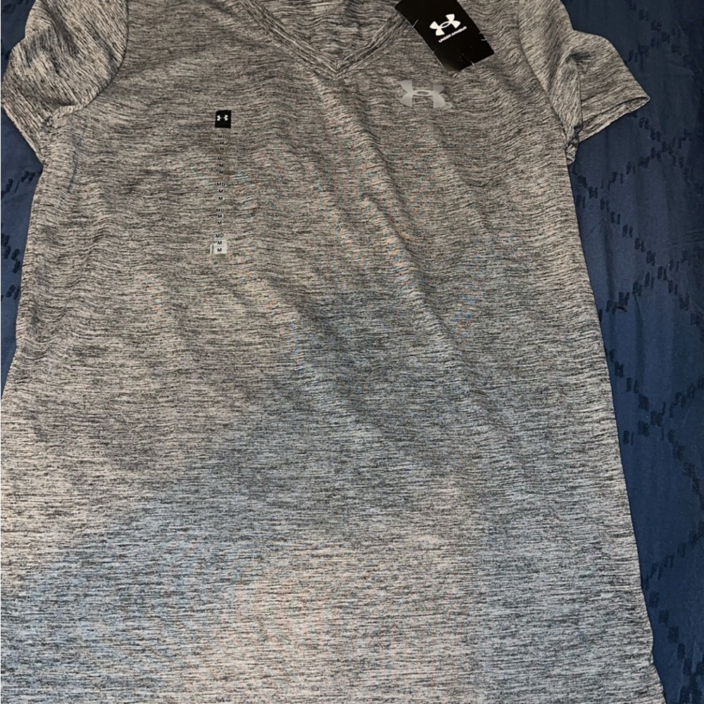 Under Armour Heather Gray V-Neck T-Shirt